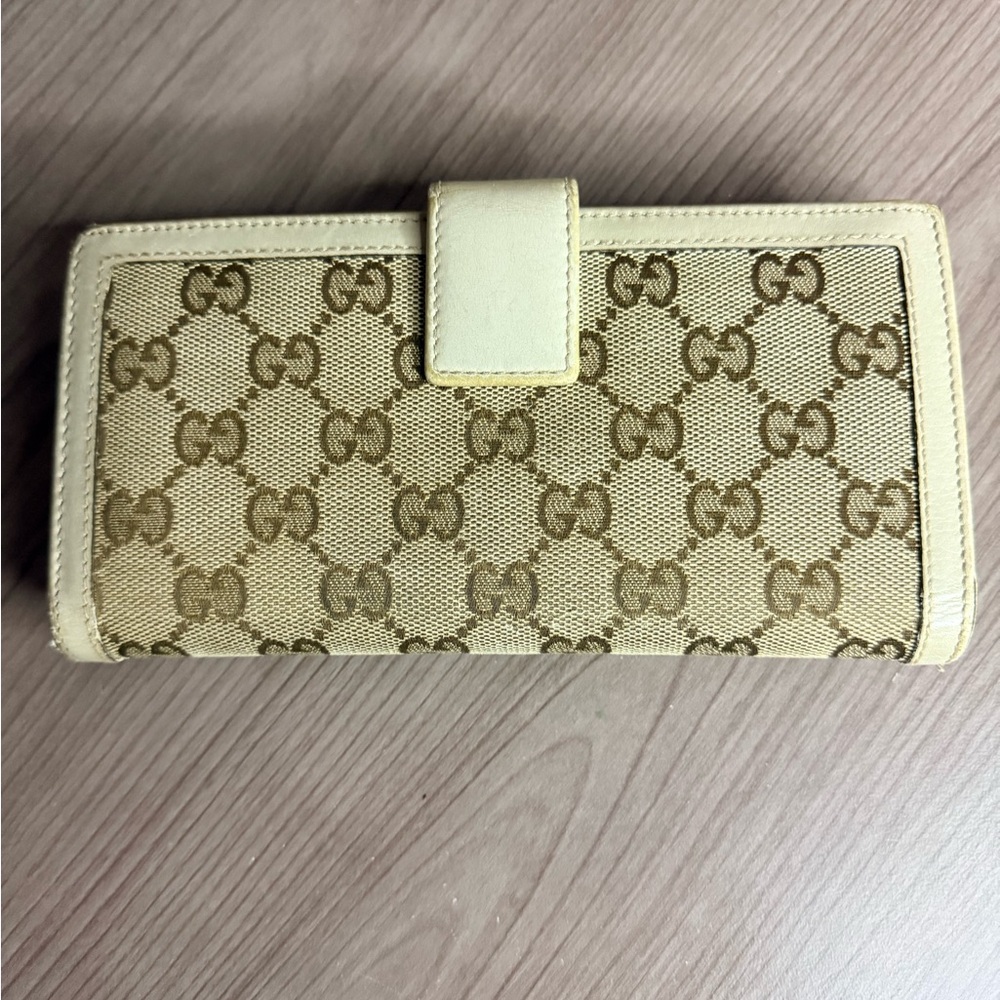 Gucci Beige GG Canvas Continental Wallet with Gold Double G - Picture 2 of 12